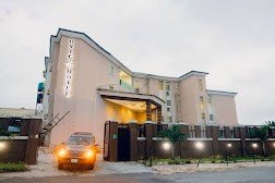 Ovic Hotel