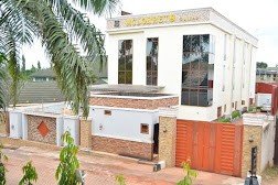 MCLorrets SUITES