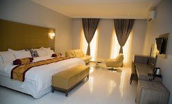MAXBE continental hotel
