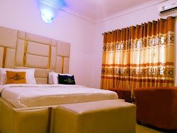 Lincoln Royale Hotel Parliamentary