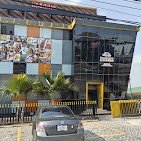 The Boogie Club &amp; Lounge