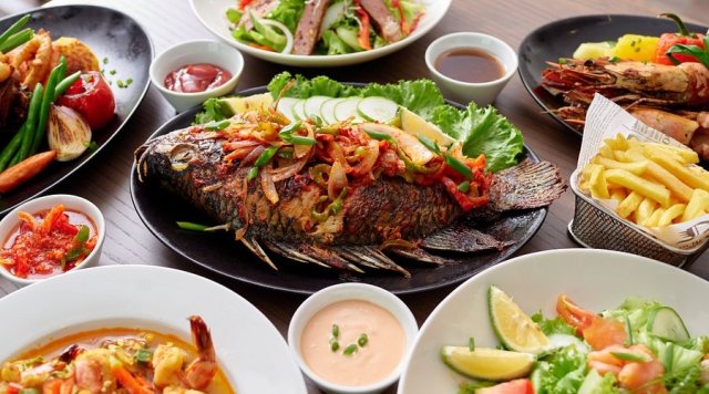 De Bull Restaurant &amp; Bar